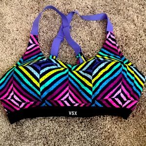 VSX lined sports bra. Excellent condition, 34C